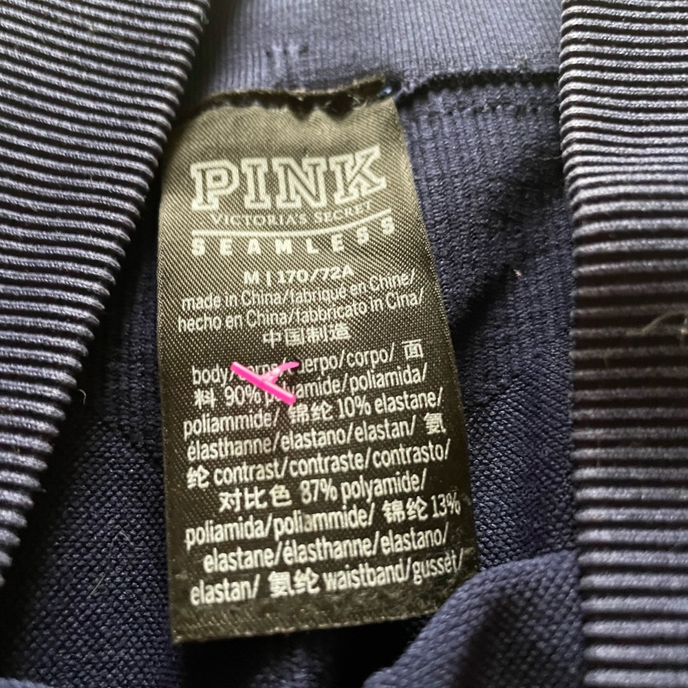 VS PINK COLLEGIATE PRINT CREW NECK SWEATSHIRT & VS PINK SEAMLESS LEGGINGS SET - Picture 10 of 11